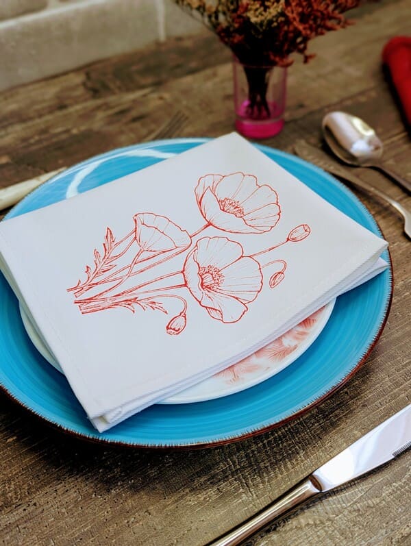 Красные маки