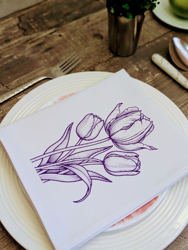 Фиолетовый тюльпан