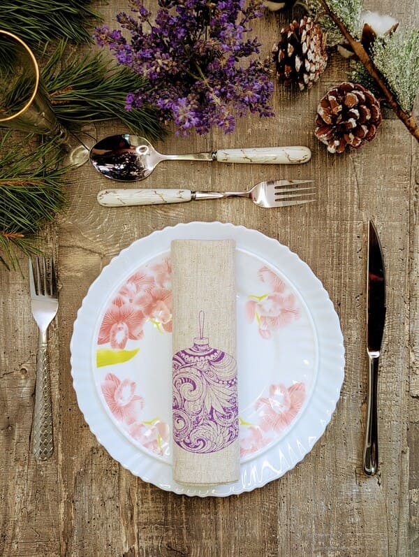 Фиолетовый шарик