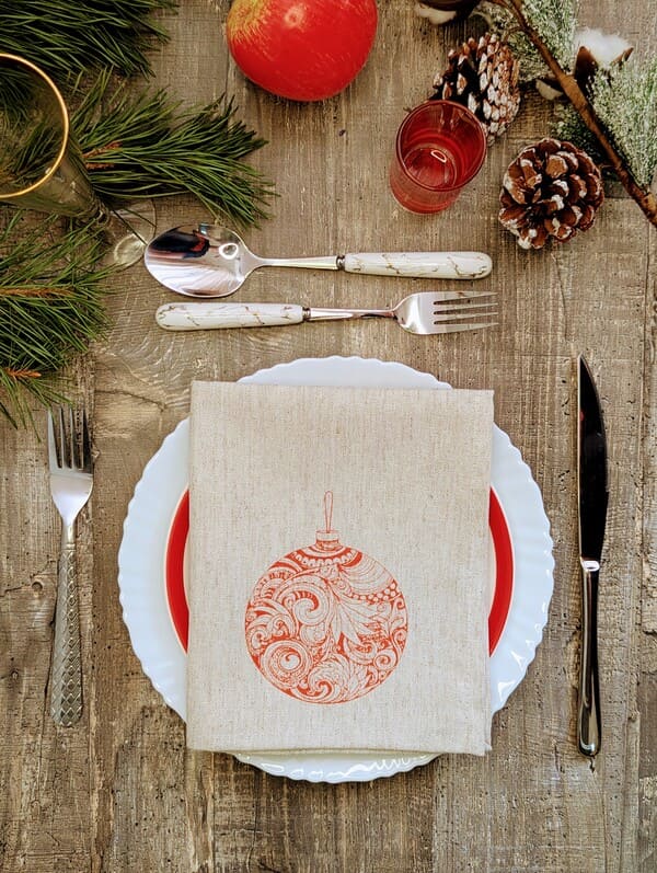 Красный шарик