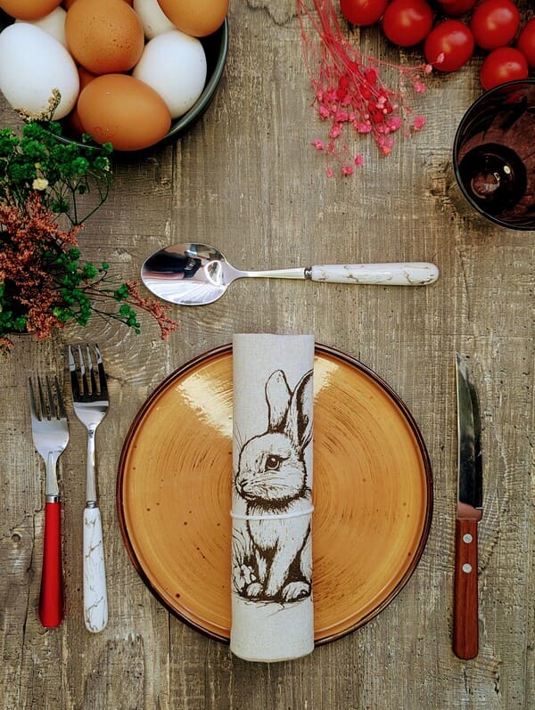 Коричневый кролик