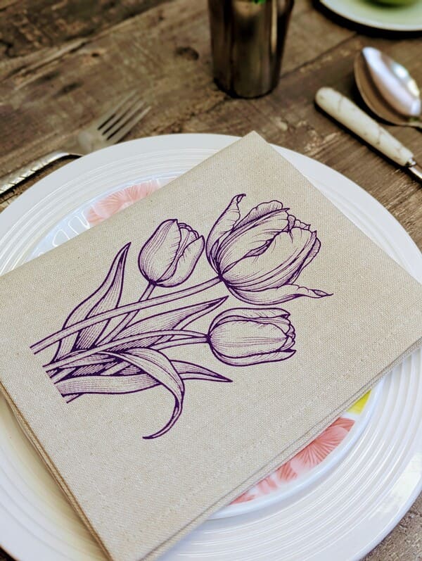 Фиолетовый тюльпан